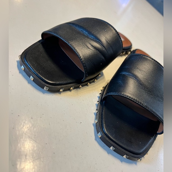 Valentino Rockstud Black Leather Slides - Picture 6 of 12